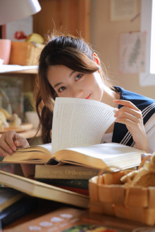无彩限的怪灵世界